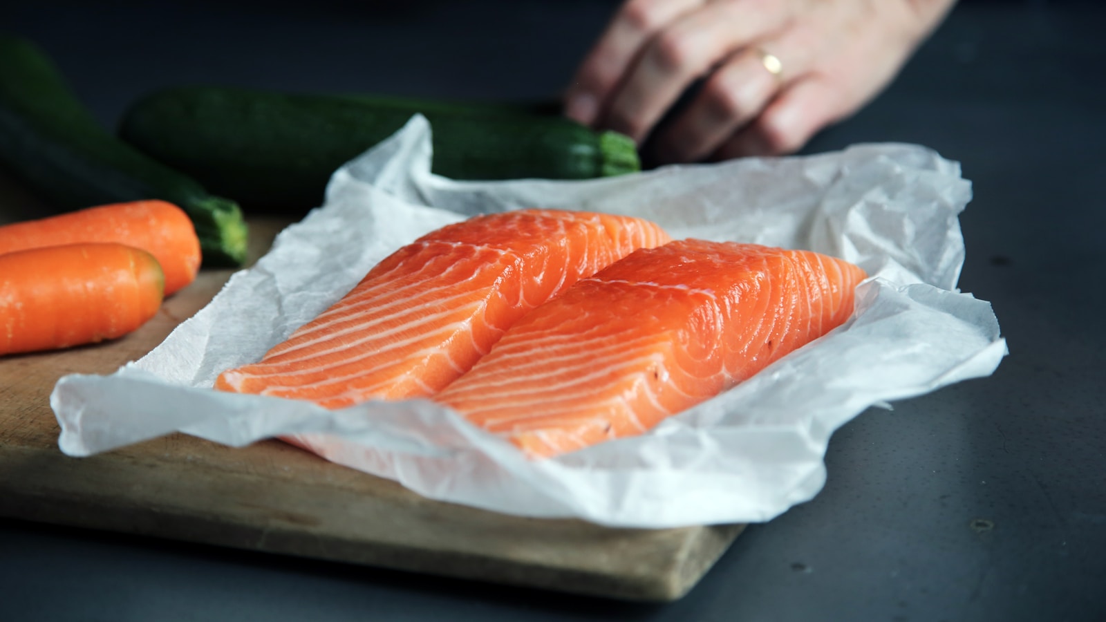 how long to air fry salmon​